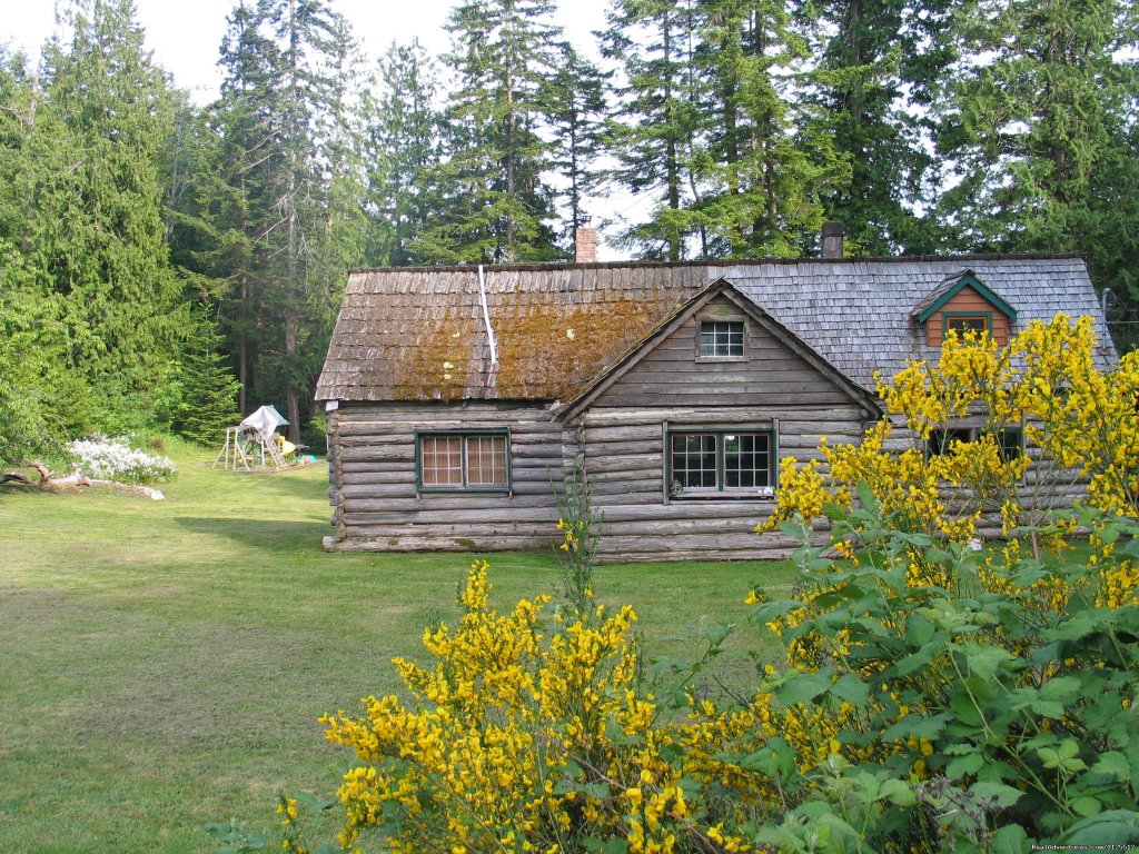 Cougar Lady's Cabin | Sea Kayak Tours Desolation Sound, British Columbia | Image #25/25 | 