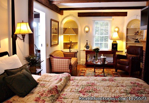 Romantic getaway at Lenox country inn | Image #8/13 | 