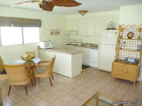 Well-stocked kitchen has everything you'll need!