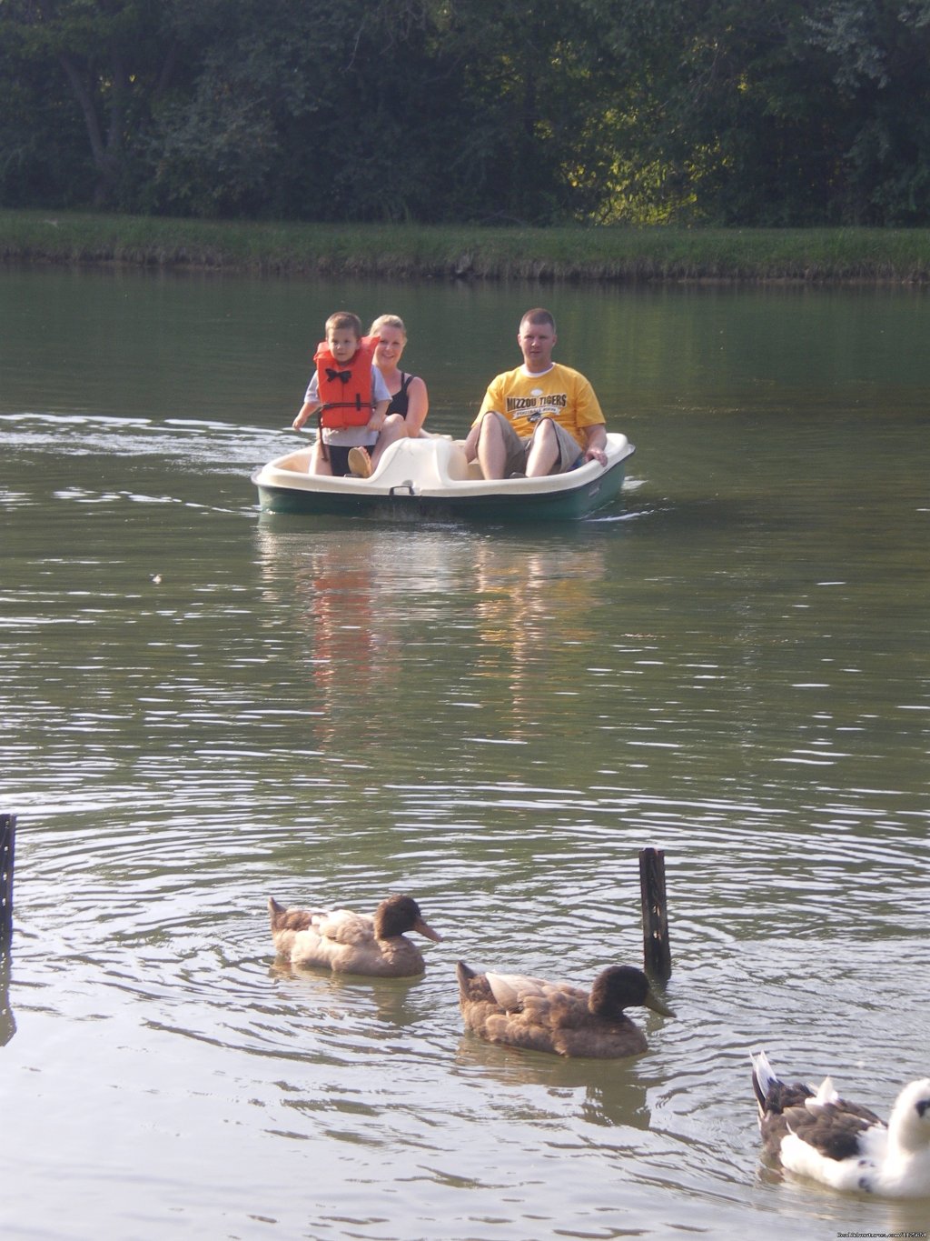 Family Fun | Jonesburg Gardens Campground | Image #22/26 | 