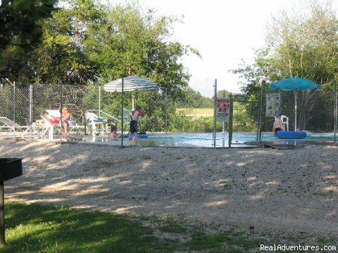 Swimming Pool | Jonesburg Gardens Campground | Image #3/26 | 