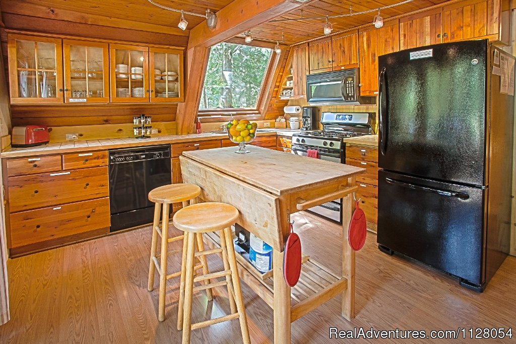 Three Bears Lodge | Luxury Cabins w/hot tubs, fire pit - Mt. Rainier | Image #3/26 | 