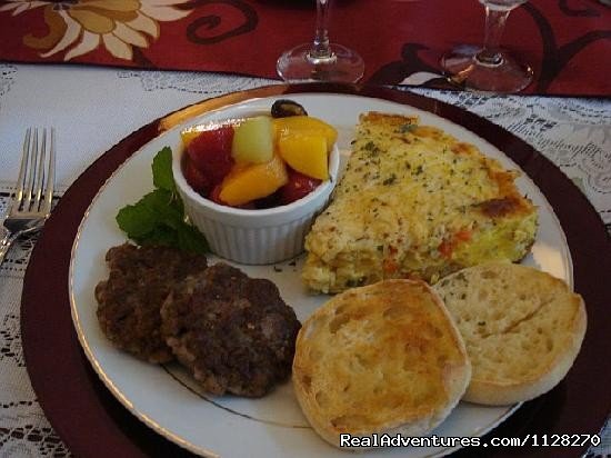 Fresh Frittata Breakfast & Yum! | A Jewel of Comfort & Hospitality - Magnolia House | Image #8/16 | 