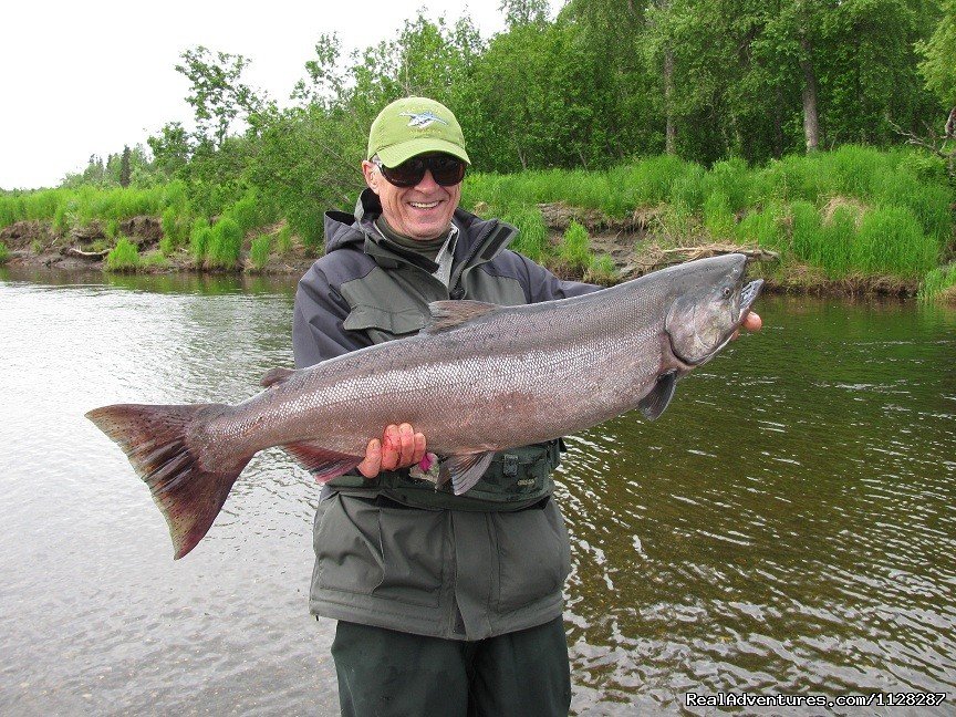 Nice king caught on a flyrod | Deshka Wilderness Lodge | Image #11/12 | 