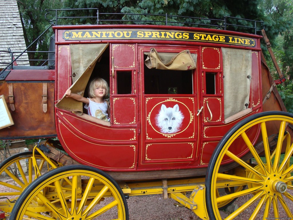 LOCAL ATTRACTION - STAGE COACH RESTAURANT | Pikes Peak Cabin  By Garden Of The Gods | Image #18/22 | 