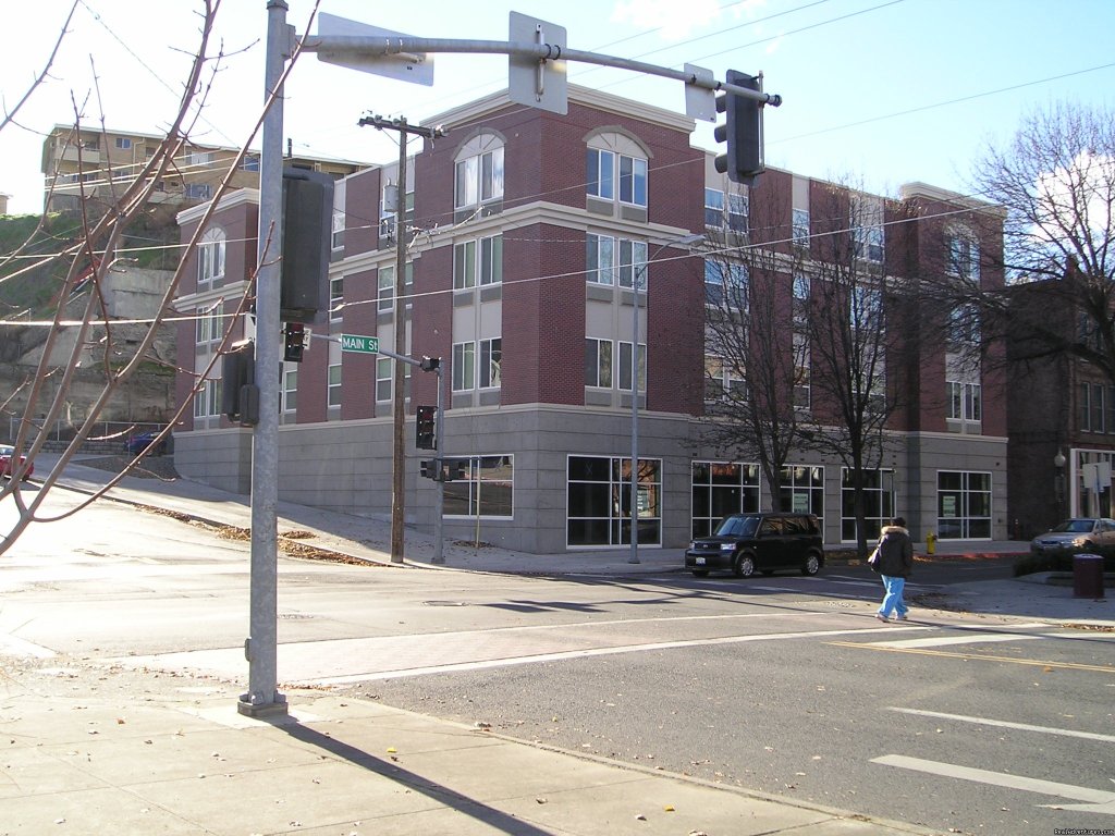 Exterior of Clearwater Hall | Whitewater Rafting, Jetboating, Adventure | Lewiston, Idaho  | Youth Hostels | Image #1/2 | 