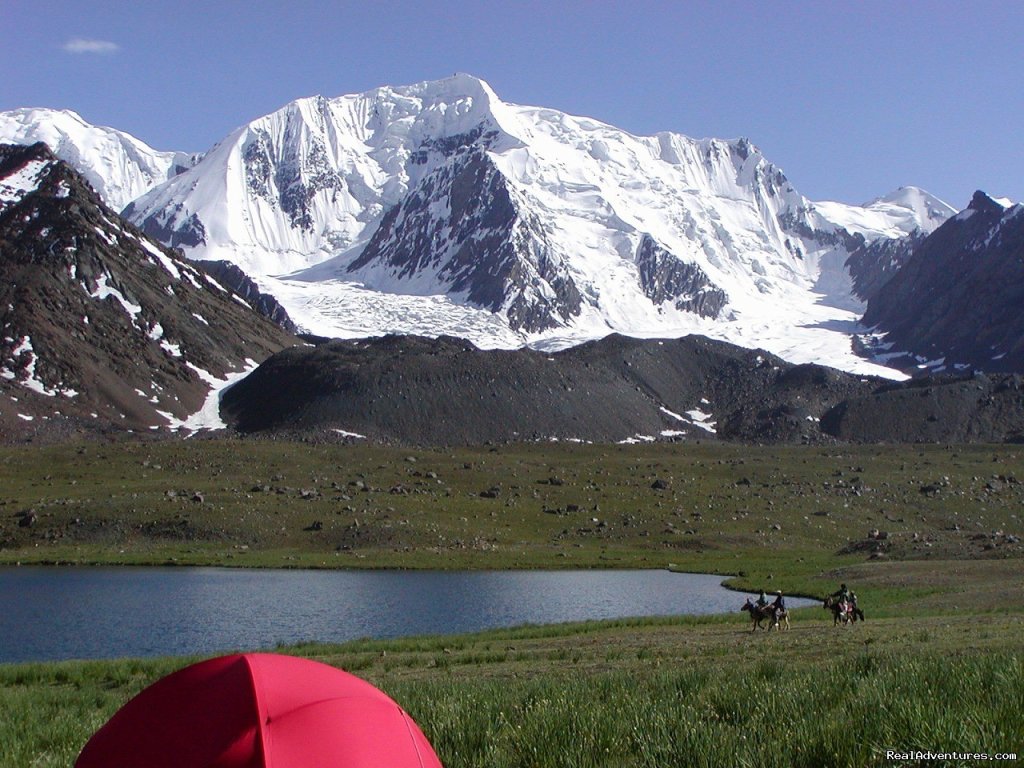 Karamber Lake in Hindu-Kush | NORTH PAKISTAN ADVENTURE Trekking andTours | Image #7/12 | 