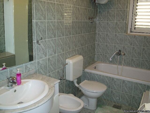  Bathroom #1 | Apartmnets LORO | Image #5/5 | 