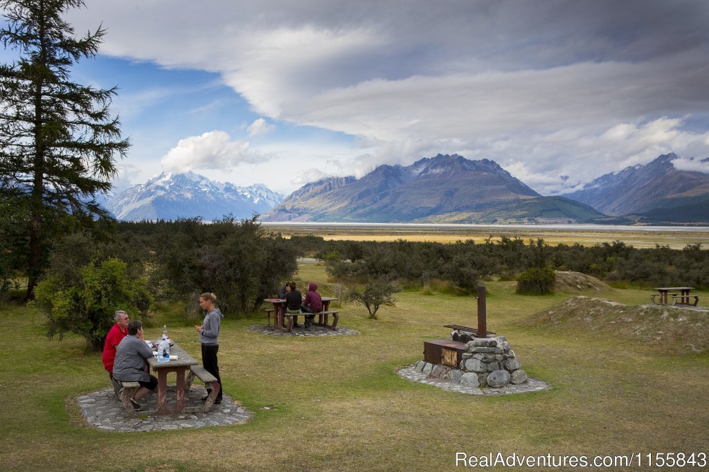 BBQ area | Glentanner Park Centre Mount Cook New Zealand | Image #10/17 | 