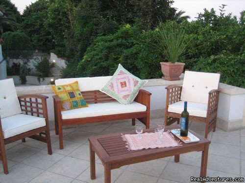 bed and breakfast Lecce Puglia Vlla Giuliana lounge area | Villa Giuliana wine & rooms in Salento (Apulia) | Image #5/9 | 