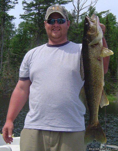 Huge Yoke Lake trophy walleye | Slippery Winds Wilderness Lodge, Yoke Lake Nw Ont. | Image #9/14 | 