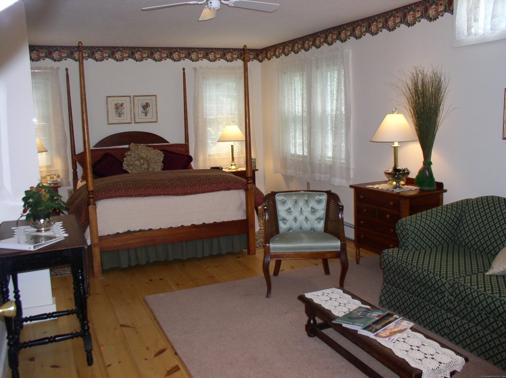 Premier Room 10  | Buttonwood Inn on Mount Surprise | Image #2/5 | 