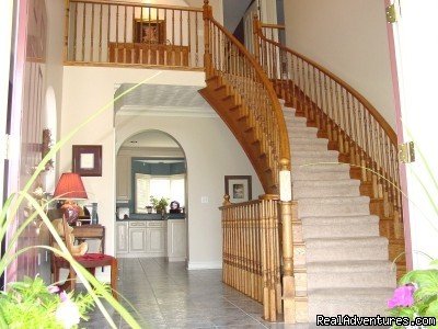 Front foyer | Ben Brae-on-the-Park | Image #2/17 | 