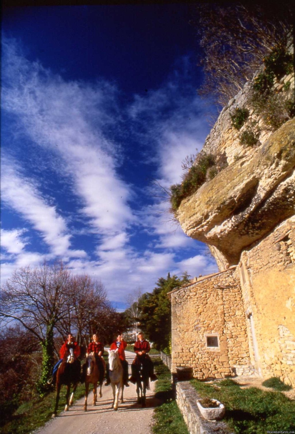 Le Pas d'Ansares | Cap Rando - Horseback Riding Vacations In Provence | Lauris, France | Horseback Riding & Dude Ranches | Image #1/4 | 