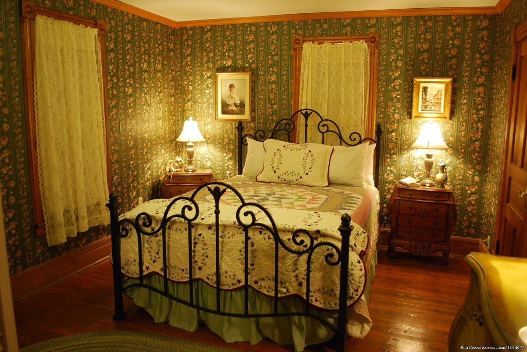 1st floor Sonora Room | Applesauce Inn B&B | Image #2/7 | 