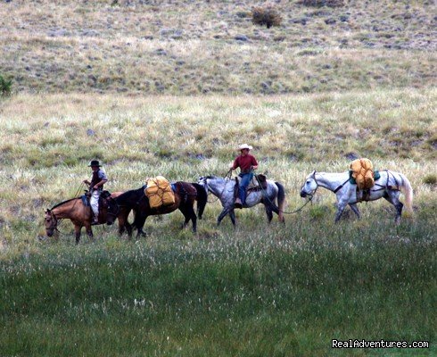 We're off | Horse trekking into the Andes | Image #9/20 | 