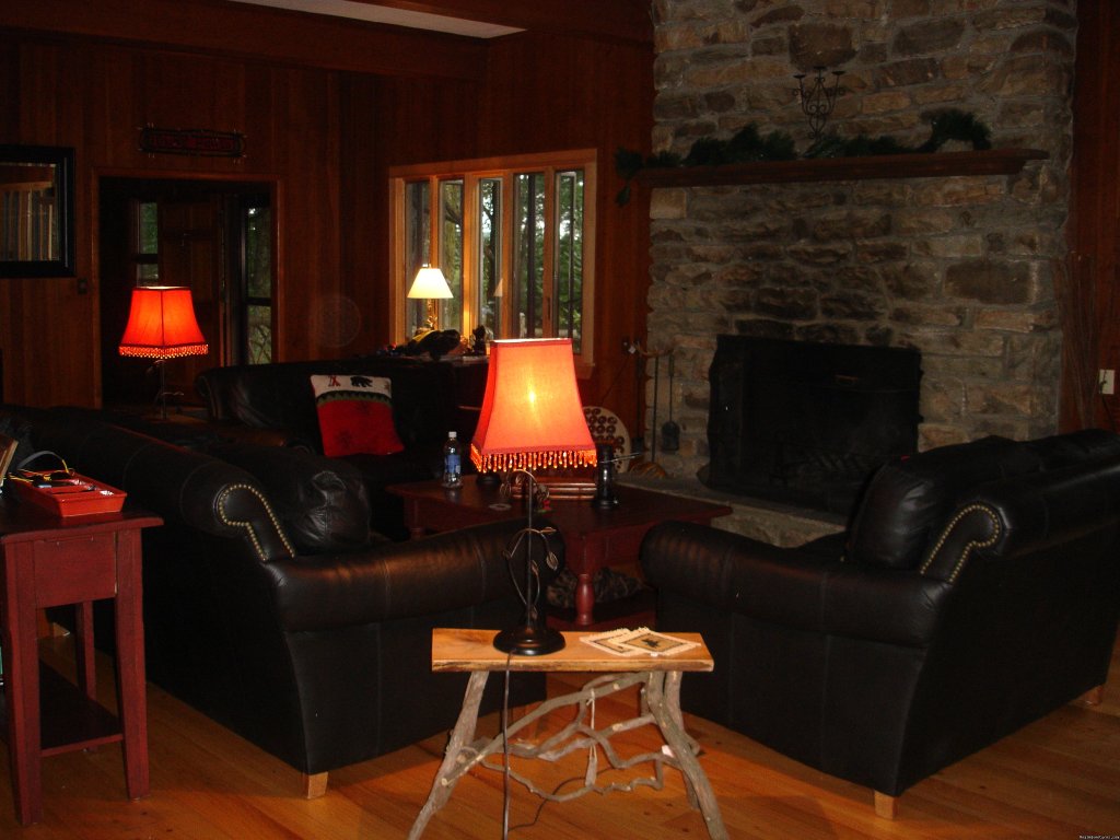 Colonel Weber Ski Lodge | Image #3/9 | 