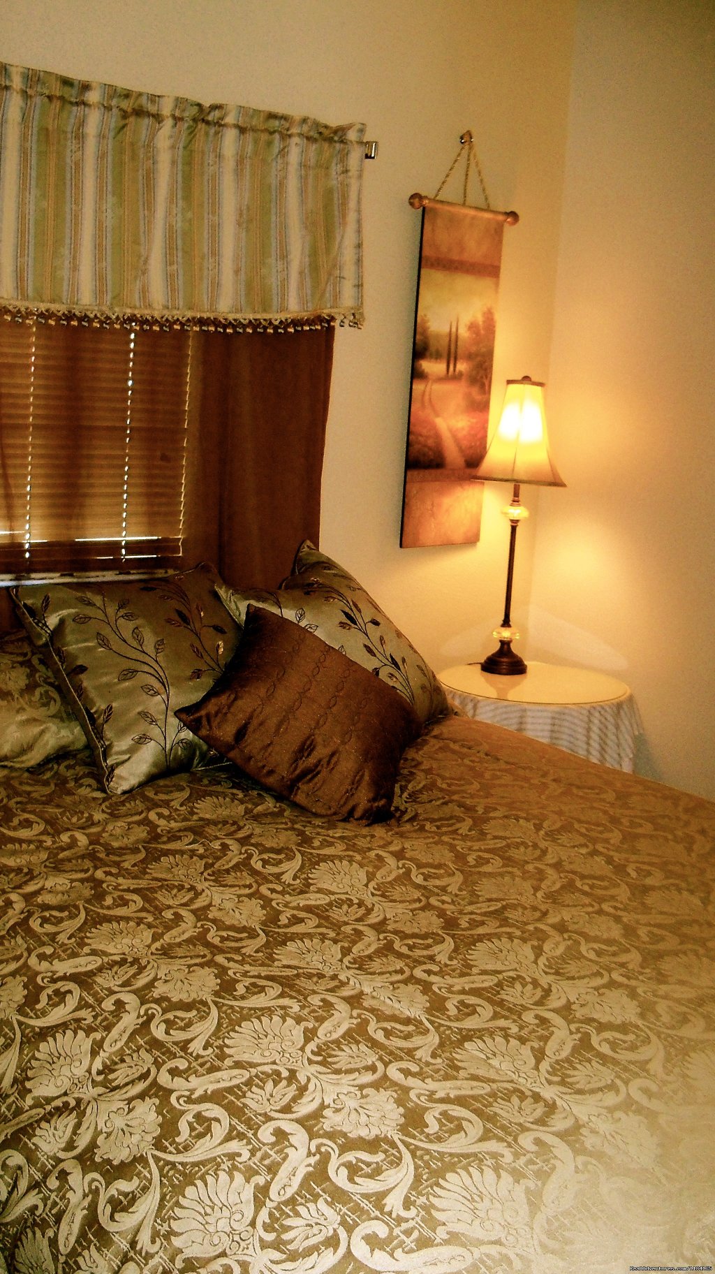 Cedar Suite Bedroom | Yoga Boot Camp, Spa Getaway Packages, & more | Image #15/20 | 