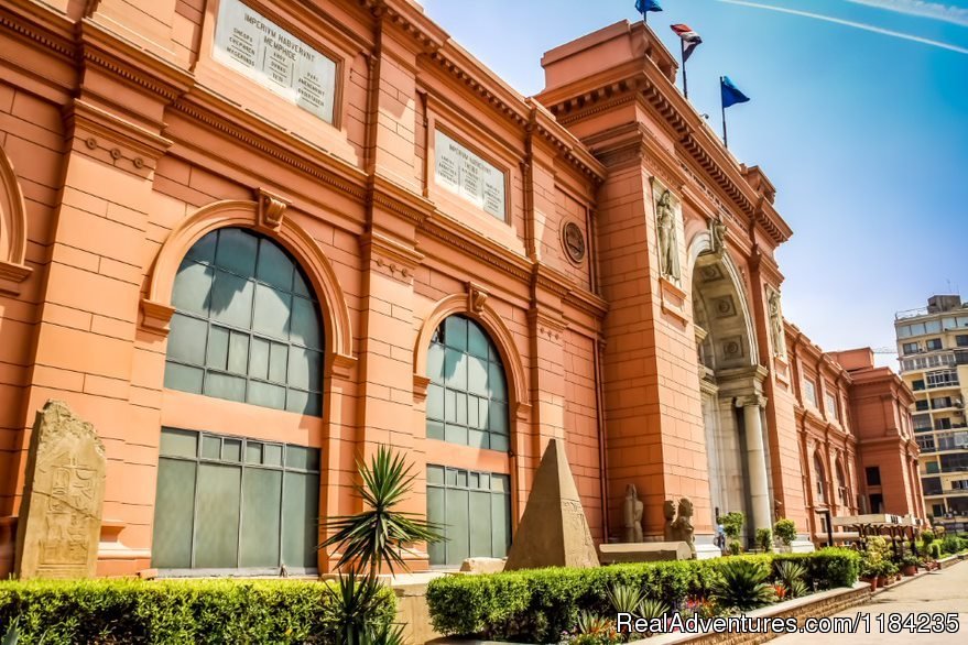 Egyptian Museum | Splendours of the Nile Egypt Tour - 10 days | Image #5/5 | 