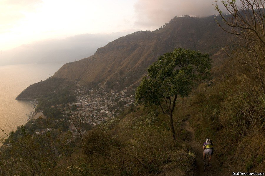 the trail to Santa Catarina  | La Ruta de Maya | Image #7/17 | 