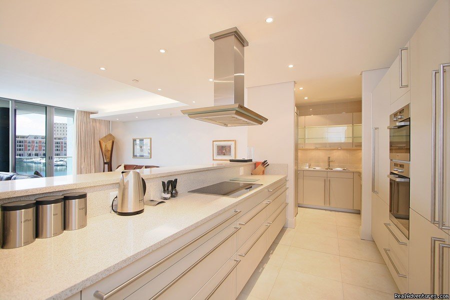 Kitchen | Luxury Accommodation - V&A Waterfront | Image #4/5 | 