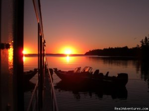 Rainy Lake Houseboats  premier houseboat rentals