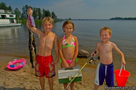 Family vacations are csecond to none on Rainy Lake | Rainy Lake Houseboats  premier houseboat rentals | Image #4/8 | 