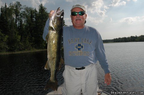 Walleye fishing is spectacular | Rainy Lake Houseboats  premier houseboat rentals | Image #8/8 | 