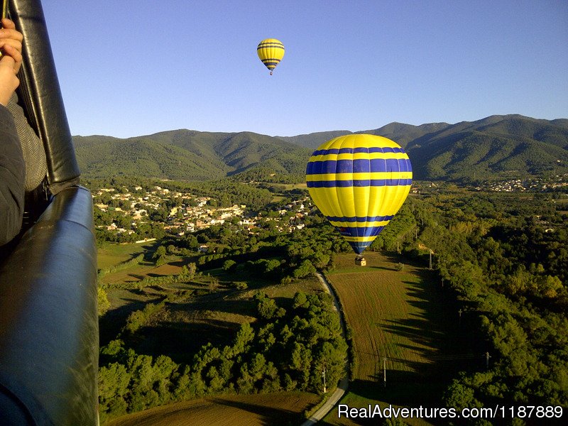 Balloons floating in the air near Barcelona | Hot Air Balloon Flights From Barcelona, Spain | Image #11/21 | 