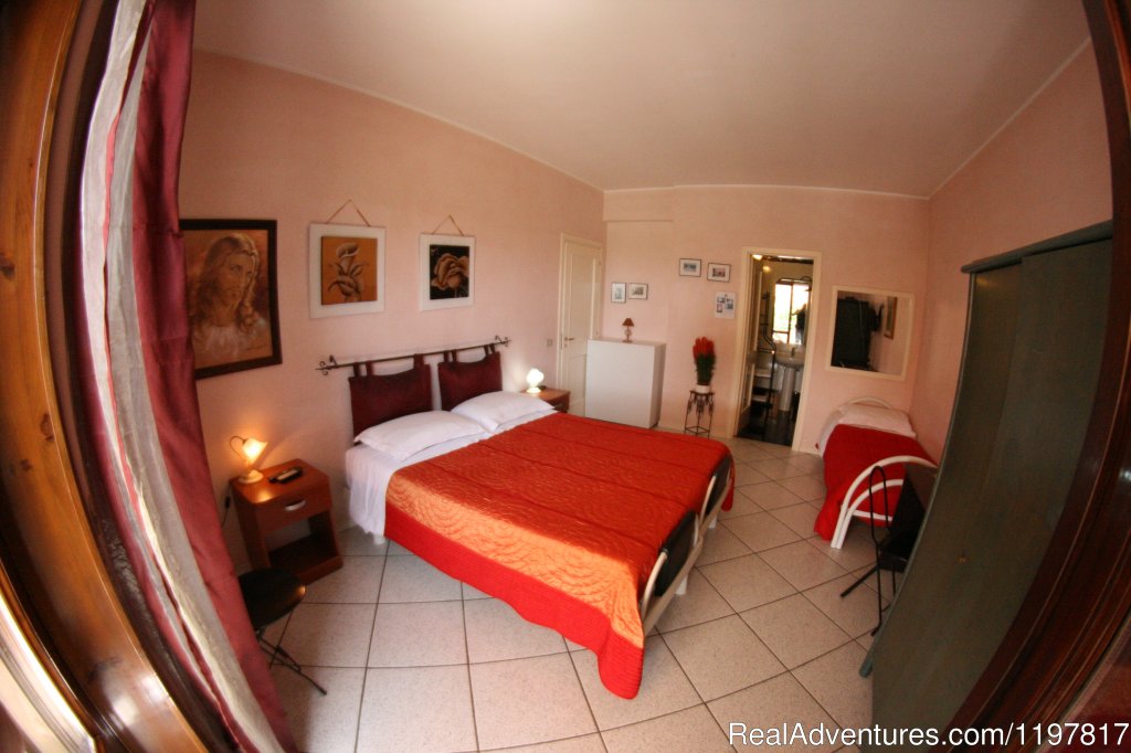 Room Santa Croce | B&B Sigismondo Castromediano | Image #16/17 | 