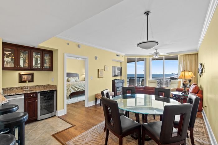 Dining Area | Mar Vista Grande 1515 Penthouse- Luxurious Condo | Image #16/23 | 