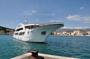 Croatian coast cruising on M/Y President