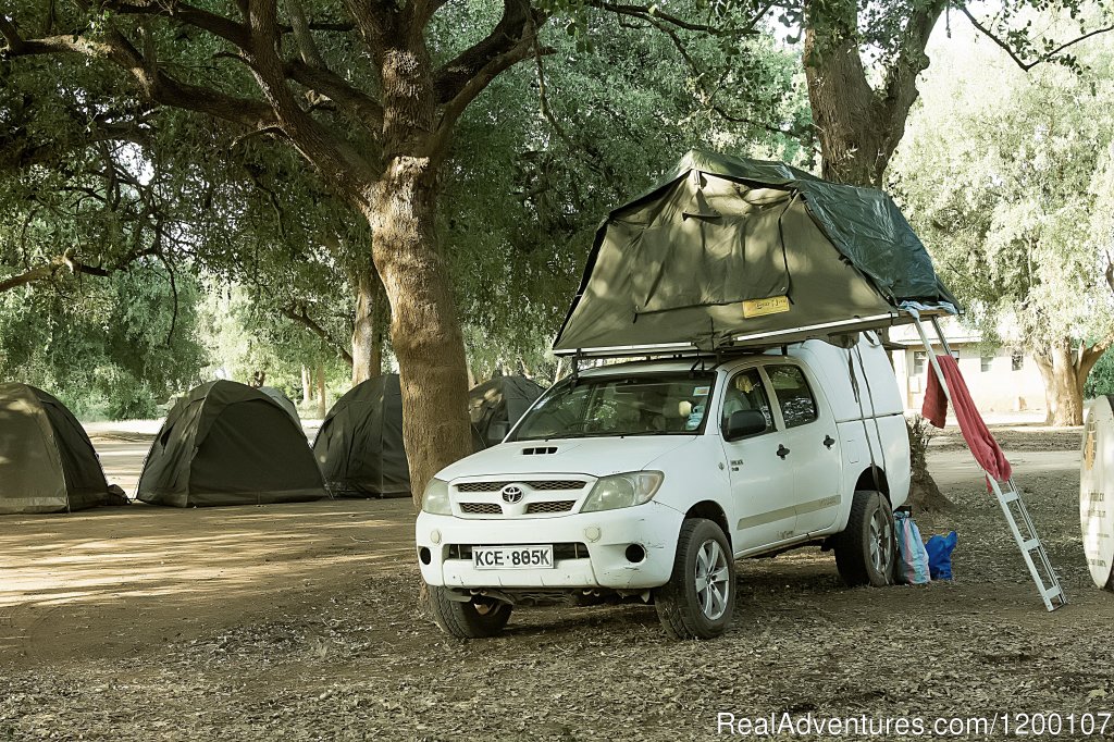 Toyota Land Cruizer | Roof Tent Hire  Kenya,camper Hire Kenia,4x4 Kenya, | Image #2/6 | 