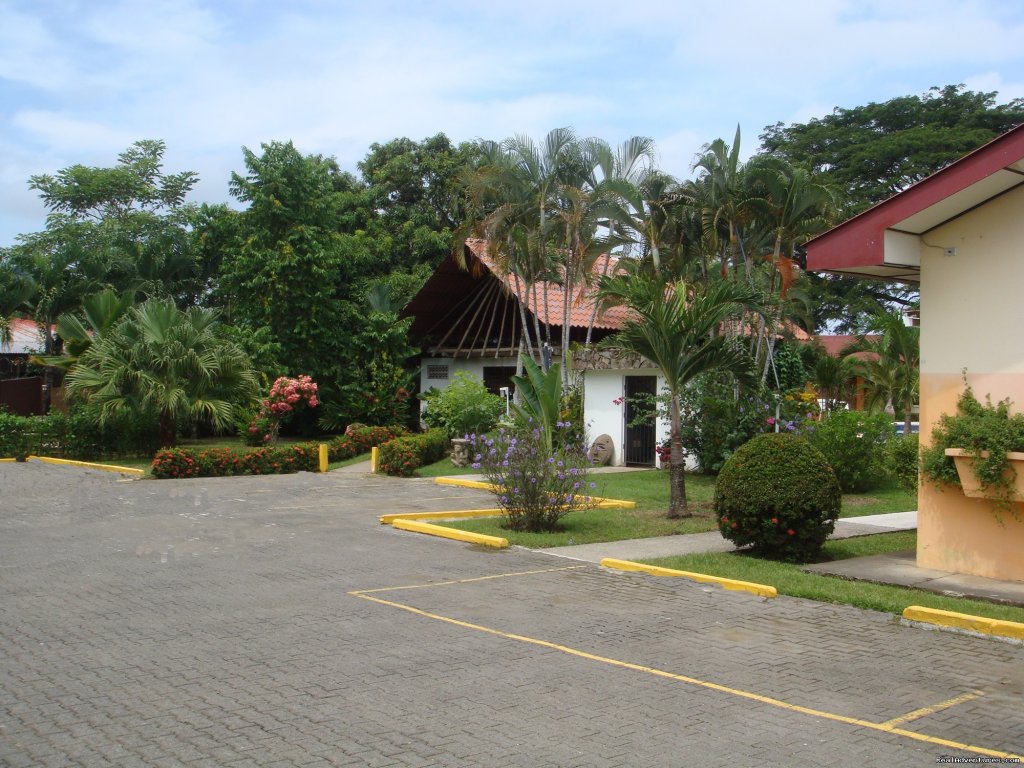 Private parking | Hotel Villa Creole | Image #3/5 | 