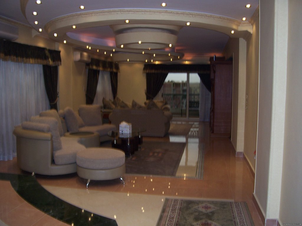 Living room | Balcony Panaramic Pyramid View | Image #7/21 | 