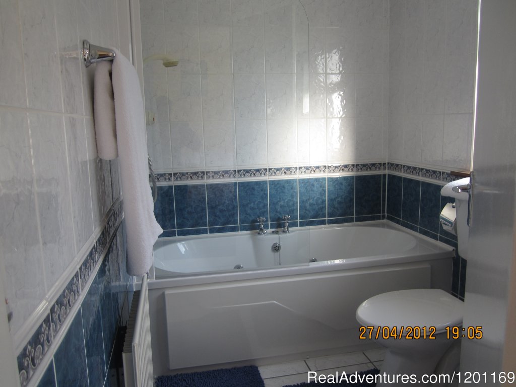 Jacuzzi Bath | Bru Na Pairce | Image #8/9 | 