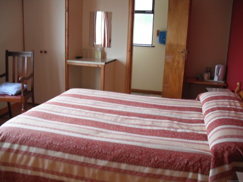 Cnoc Breac B & B ensuite bedroom