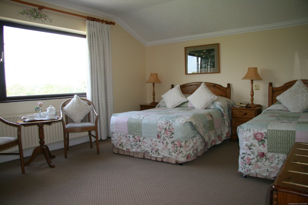 Kathleens Country House Twin/Triple bedroom garden view | Kathleens Country House The Best Irish Hospitality | Image #6/16 | 