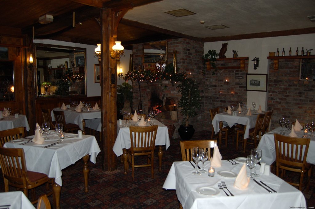 Restaurant | Lynham's Hotel Laragh | Image #7/7 | 