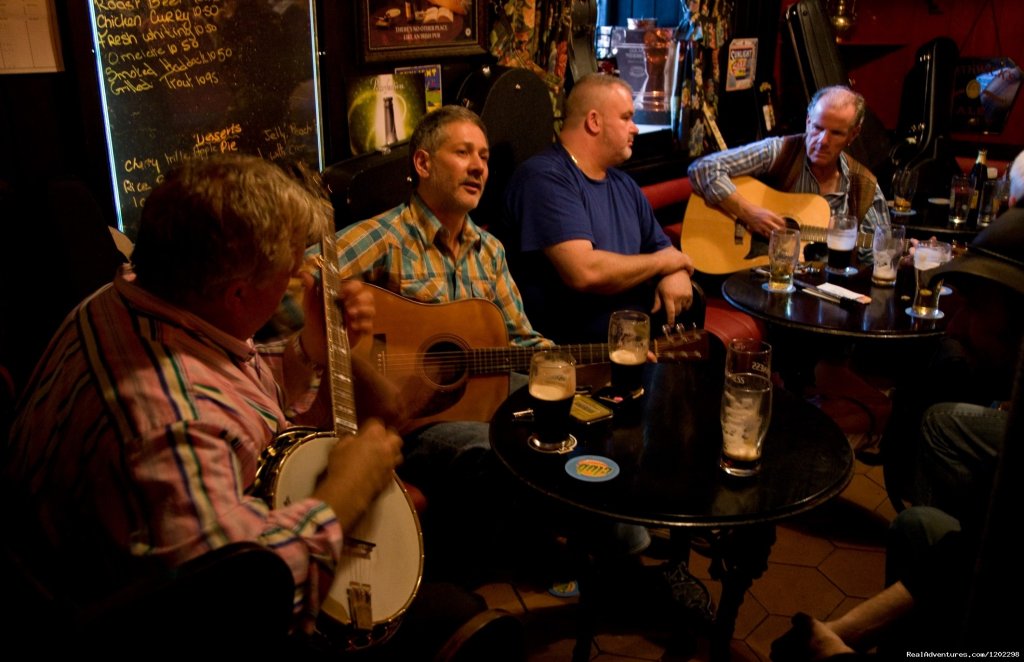 Pub Session | Customized Ireland Tours | Image #8/8 | 