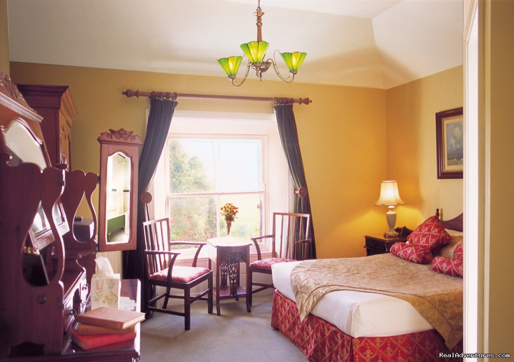 Ballyknocken Bedroom | Ballyknocken House & Cookery School | Image #3/4 | 