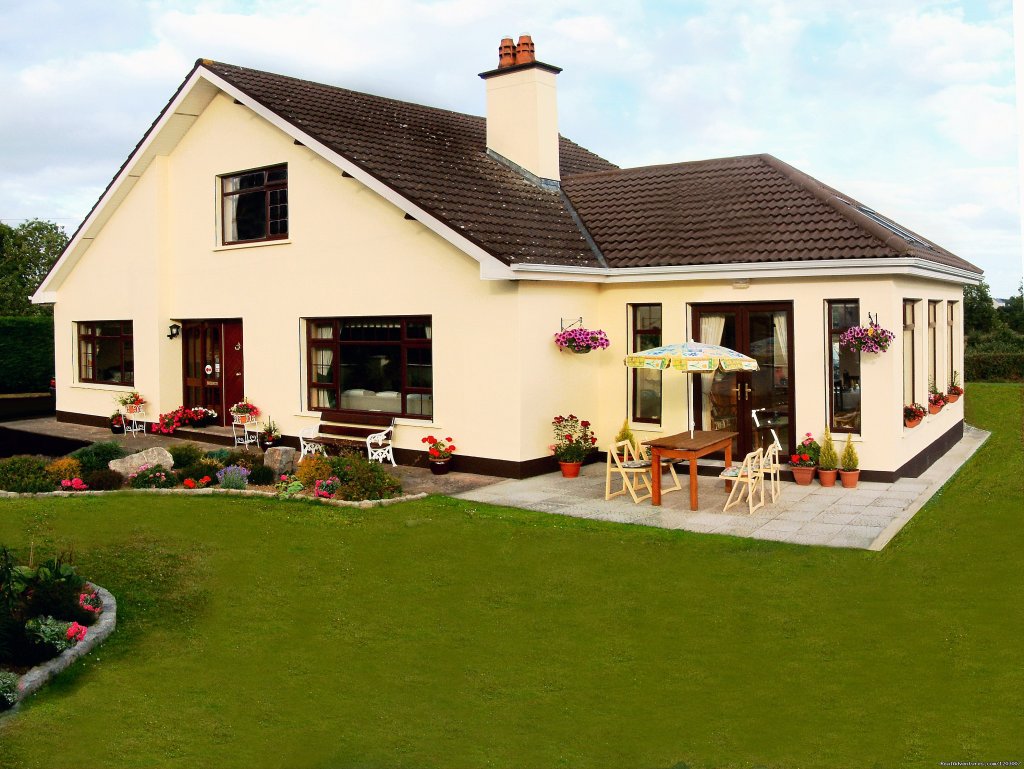 Maryville bed and breakfast | Maryville Bed and Breakfast | Nenagh, Ireland | Bed & Breakfasts | Image #1/4 | 