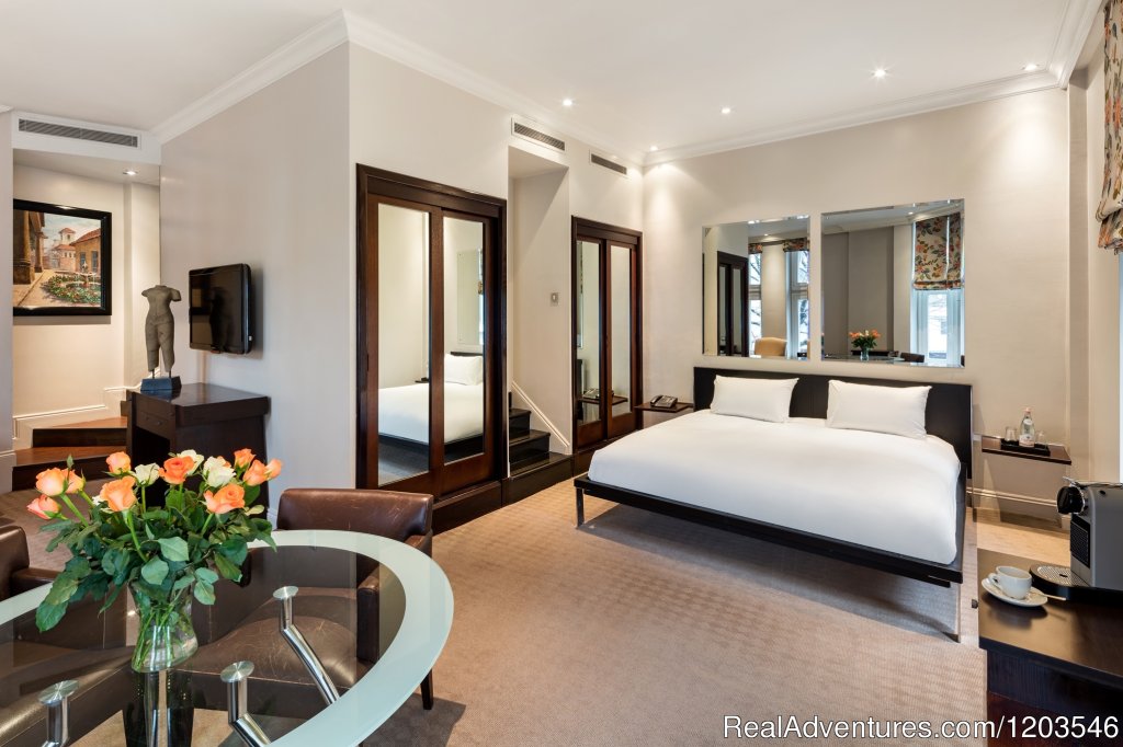 Junior Suite | Radisson Edwardian Grafton Address | Image #18/23 | 