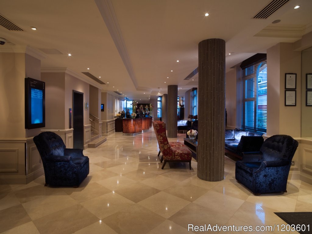 Lobby | Radisson Edwardian Kenilworth | Image #3/21 | 