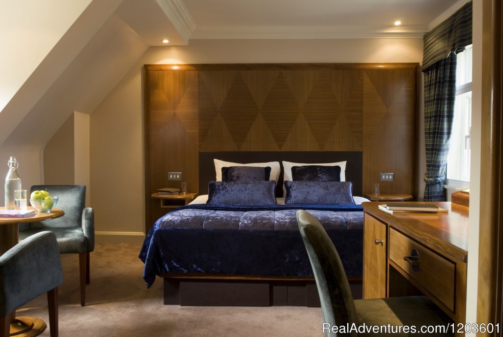 Deluxe Room | Radisson Edwardian Kenilworth | Image #11/21 | 