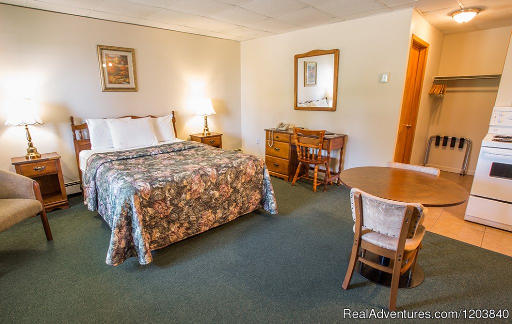 2 Bedroom Suite | Canada's Best Value Inn & Suites | Image #21/26 | 