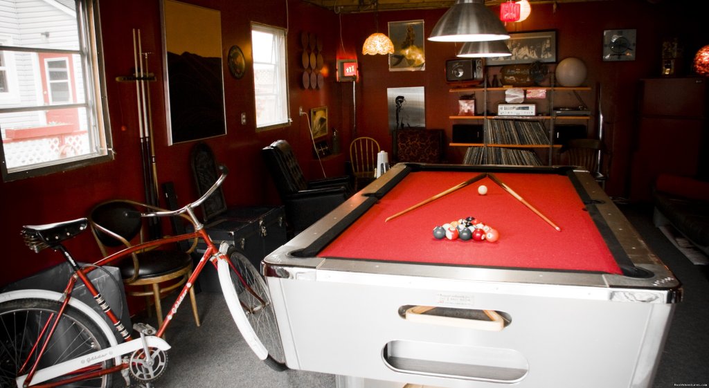 Sweet Garage | HI Charlottetown Backpackers Inn | Image #3/7 | 