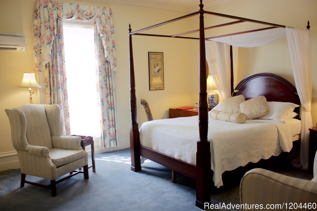 Tattingstone Inn Suite, Room 2 | Tattingstone Inn | Image #5/9 | 