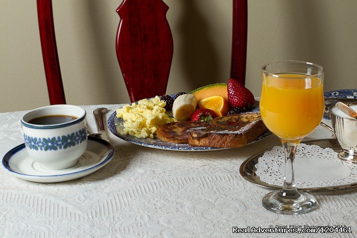 Victoria's Historic Inn, Breakfast | Victoria's Historic Inn and Carriage House B&B | Image #15/15 | 