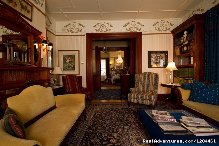 Victoria's Historic Inn, The Parlour | Victoria's Historic Inn and Carriage House B&B | Image #4/15 | 